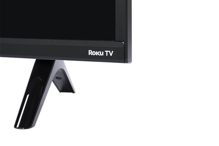 乐竟体育 32” Class 3-Series HD LED Roku Smart TV - Angle View