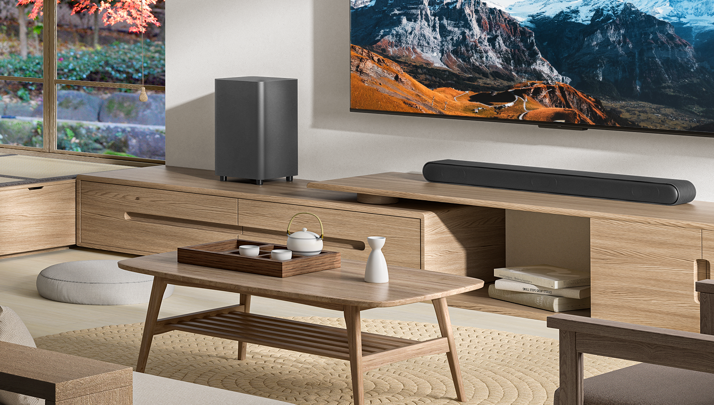 Built-in Center Speaker for Clear Dialog 